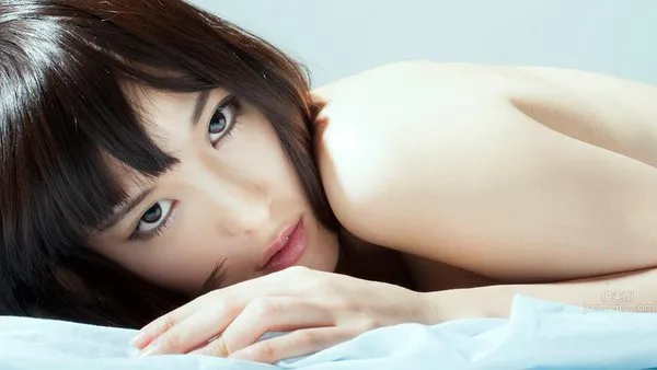 朝比奈祐未- 靈氣短發Coser身材也棒 16