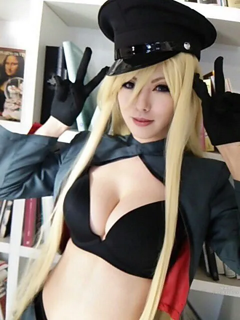 砂月馨- 高冷又有好身材的腐女Coser 2