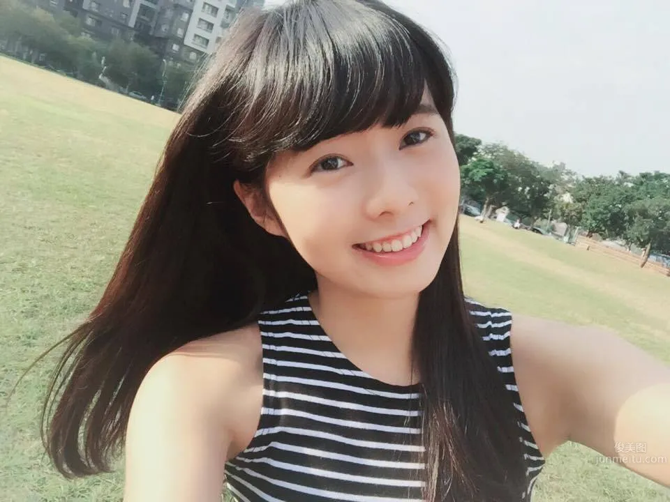 簡廷芮- 高顔值氧氣美少女 14