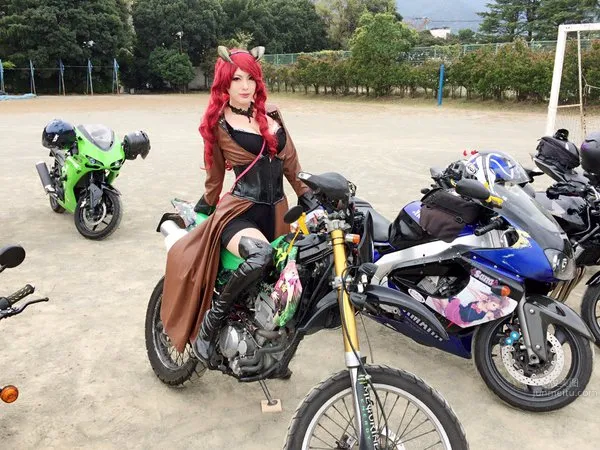 砂月馨- 高冷又有好身材的腐女Coser 18