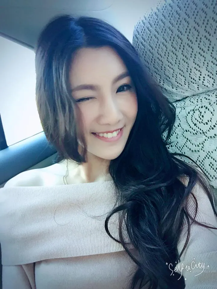 格格(呂甄格)- 開朗女大生好正的牙醫小護士 18