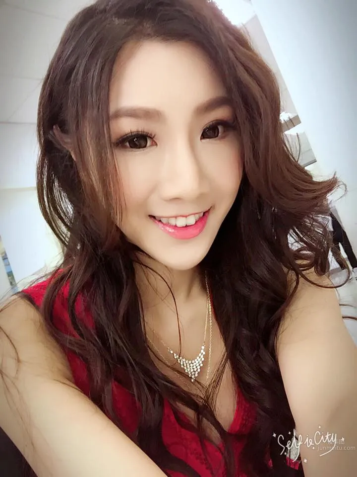 格格(呂甄格)- 開朗女大生好正的牙醫小護士 23