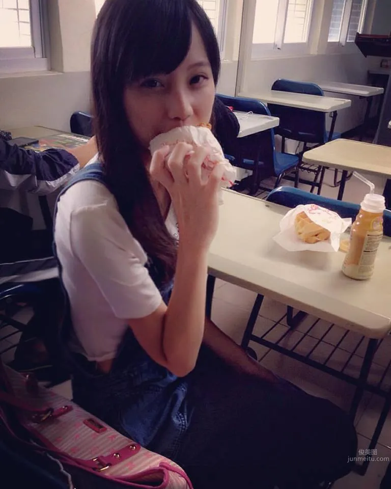 刘坊萱- 神似佐佐木希！PTT表特版被推爆的捷運妹子_0