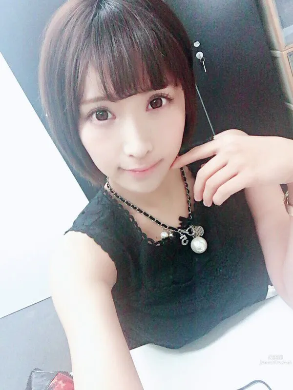 桐生美希- 短發美人私房照 20