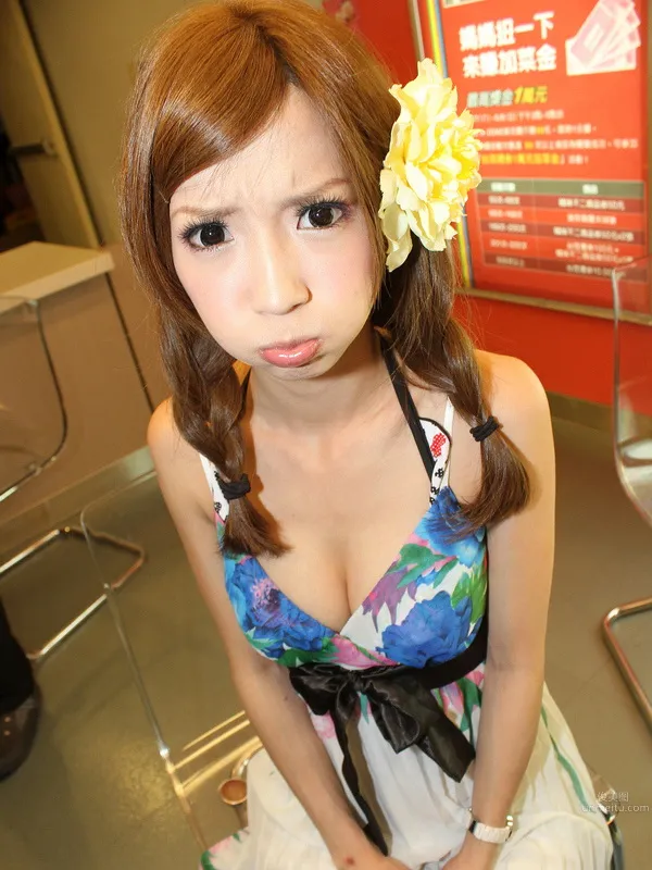 芳小如(古芳如)- 中印混血舉牌女郎 18