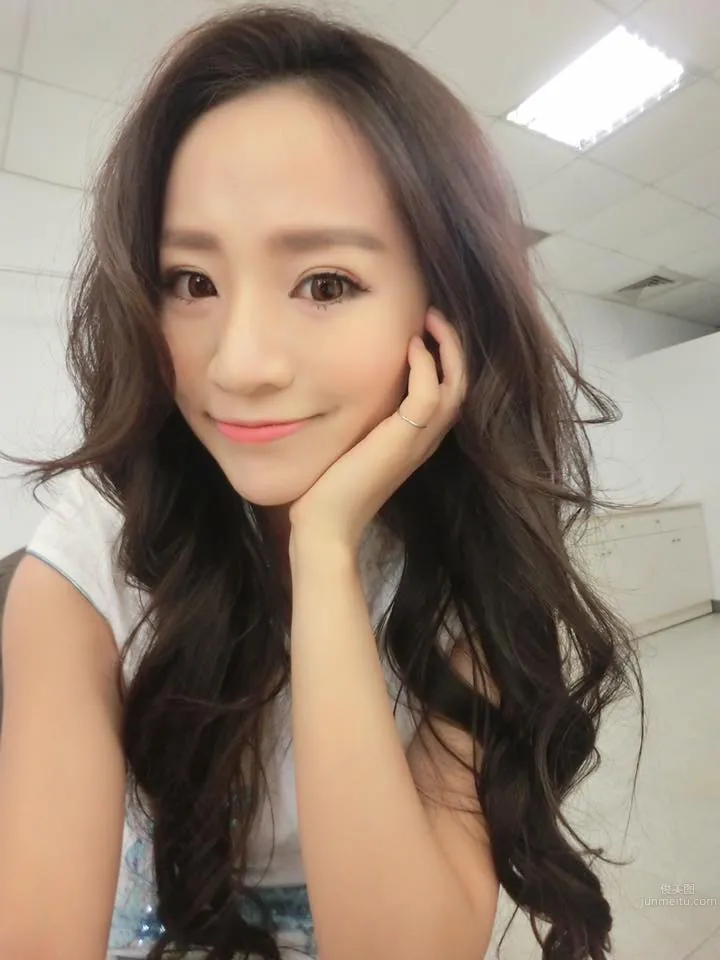 小安柏Amber- 超正的長腿美女 9