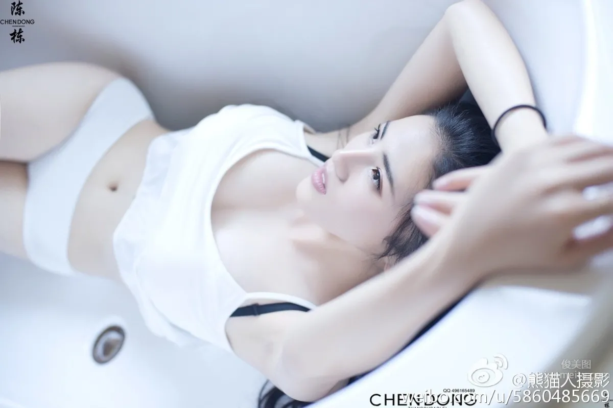 Rumi糯米- 浴缸里的干净姑娘_0