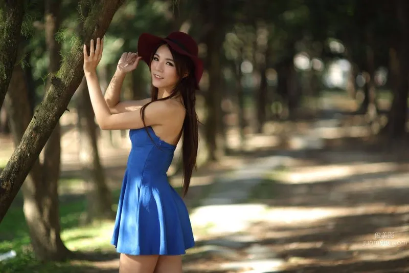 林思嘉Revy- 好美豔的高挑性感車模 28