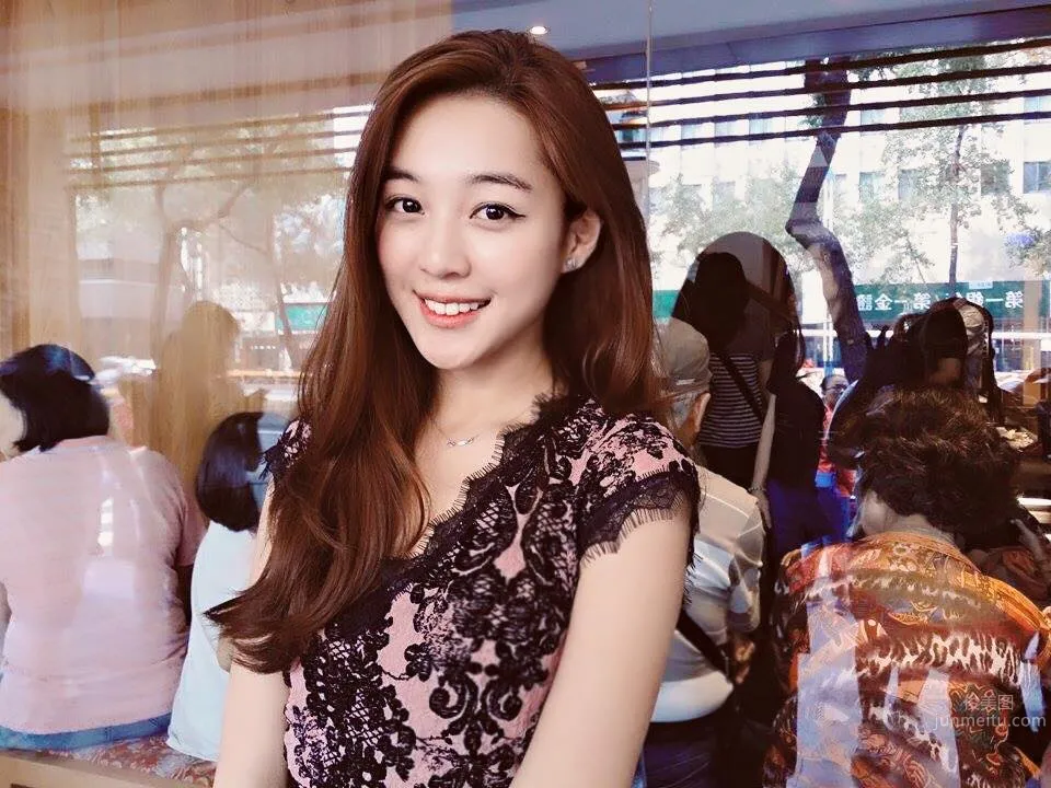 費子玹- 9頭身的美人如此有親近感 14