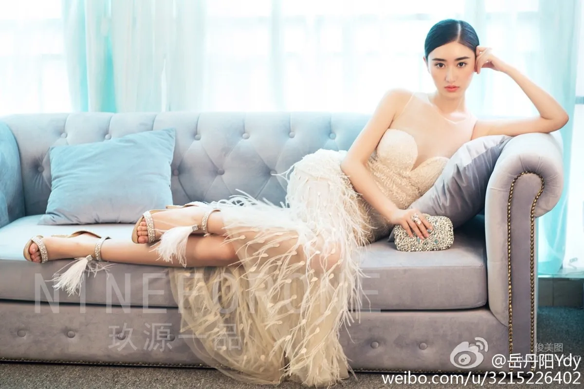 岳丹阳- 西南校花微博美图_0
