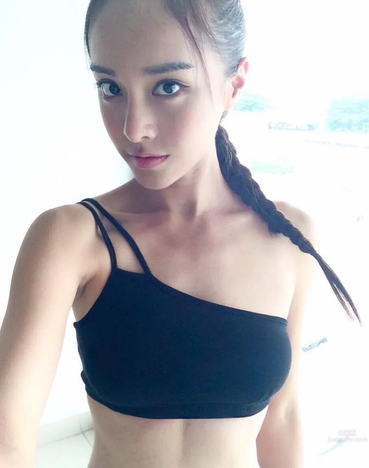 李元玲Cathryn- 马来西亚极品钢琴女神美图精选_4