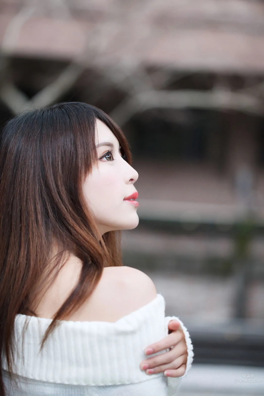 超跑女神大眼正妹张齐郡JULIE踏青外拍_38