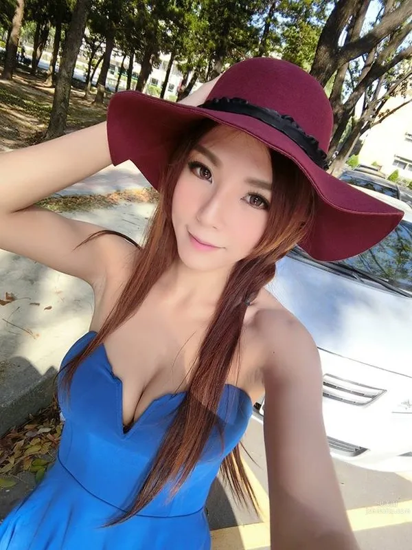 林思嘉Revy- 好美豔的高挑性感車模 26