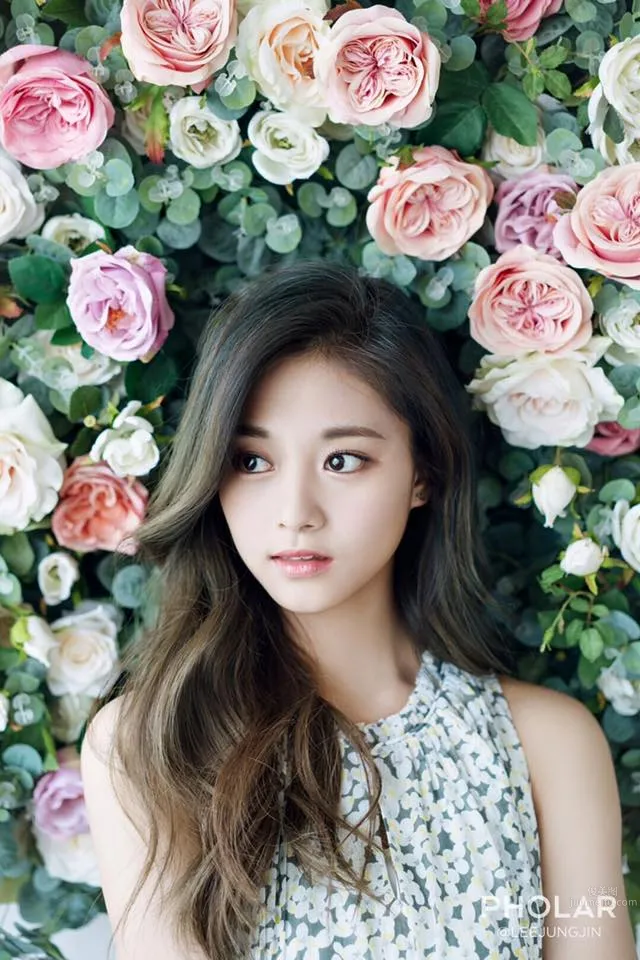 周子瑜- 《TWICE》周子瑜17歲了！青春寫真美圖賞 3