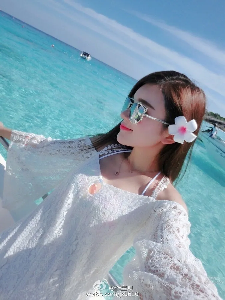 郏桢- 大眼妹子清新比基尼美圖 23