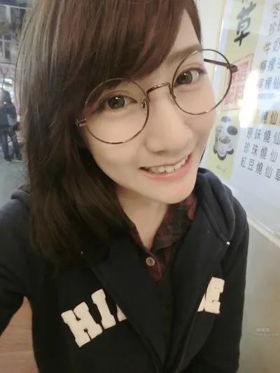 鄭詩璇- 超正實踐畢業季表特月曆美女 8