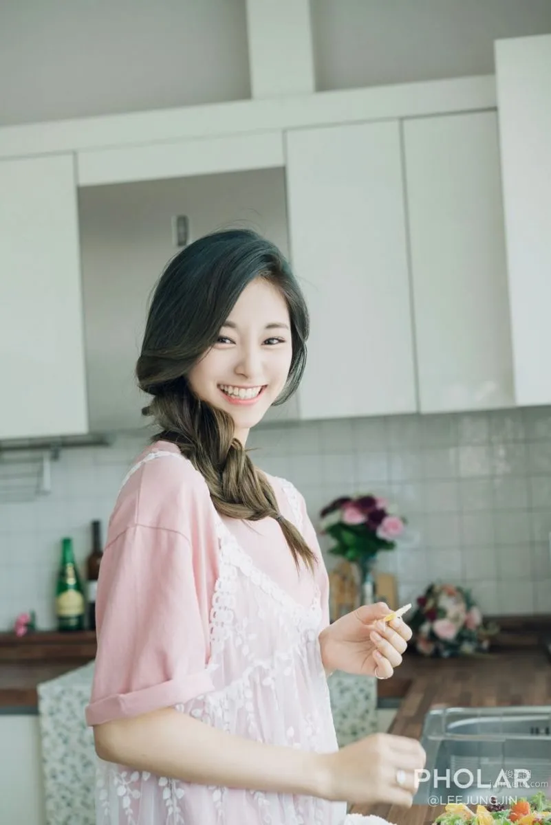 周子瑜- 《TWICE》周子瑜17歲了！青春寫真美圖賞 11