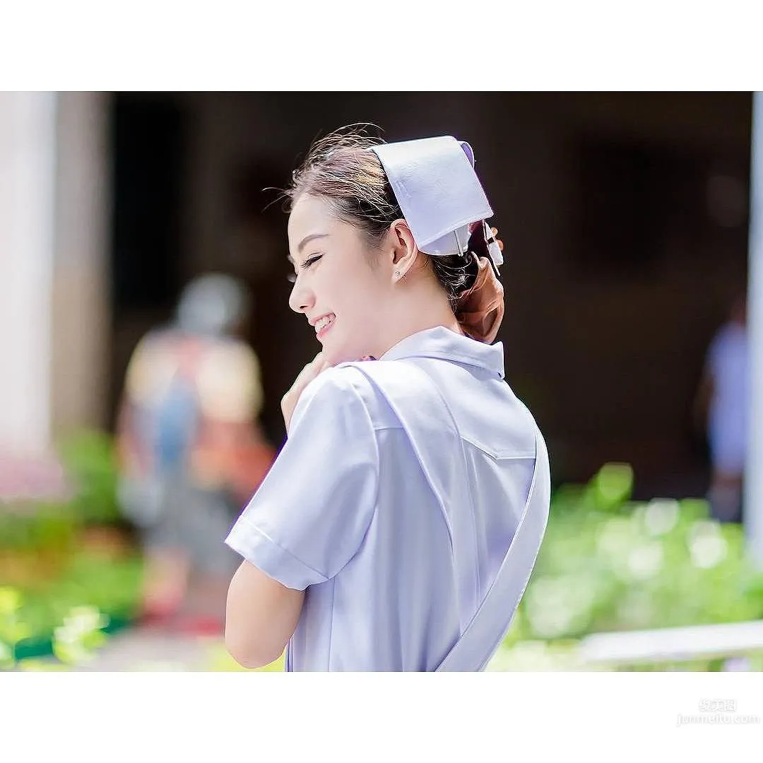 Namkhing Kanyapak- 最美護士的制服誘惑 15