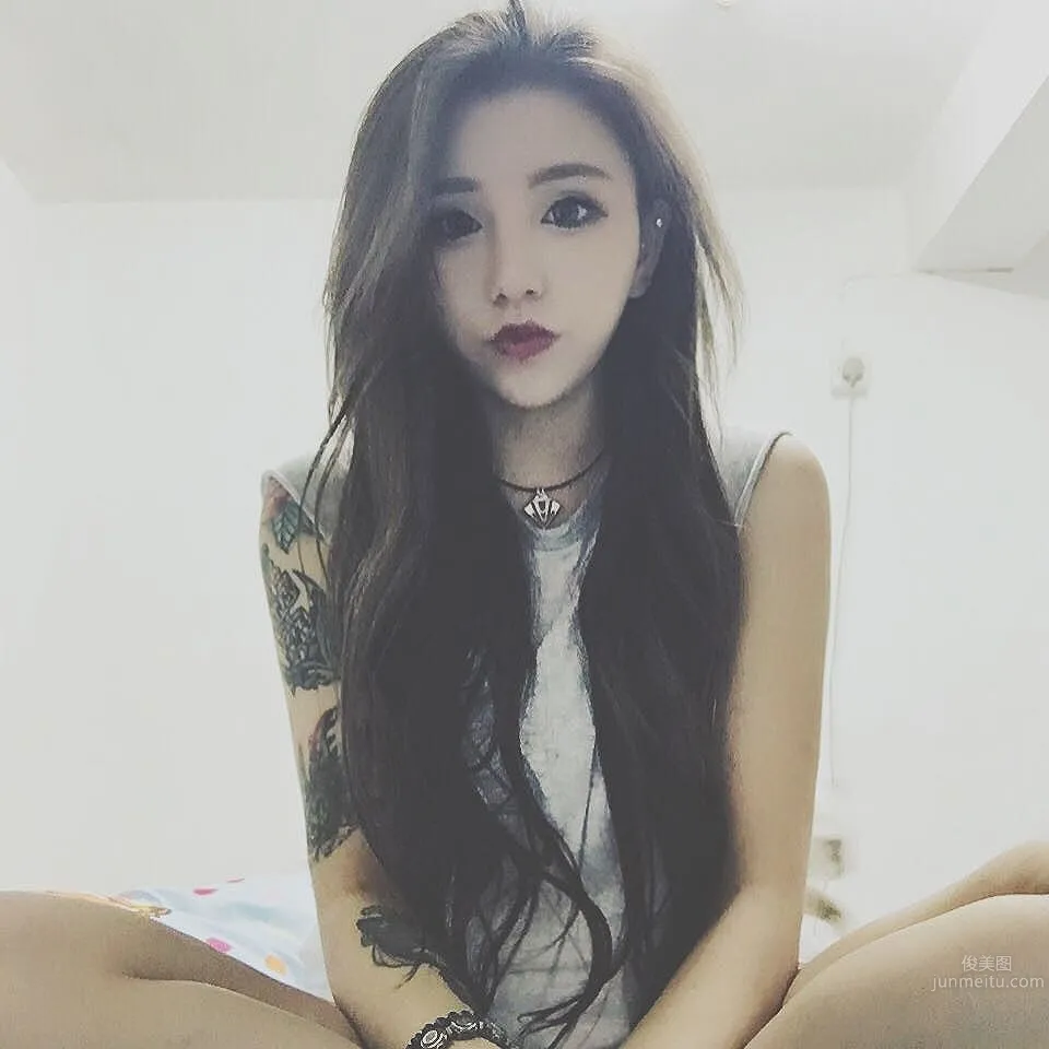 石希露Olga Shek- F級身材紋身女郎 9