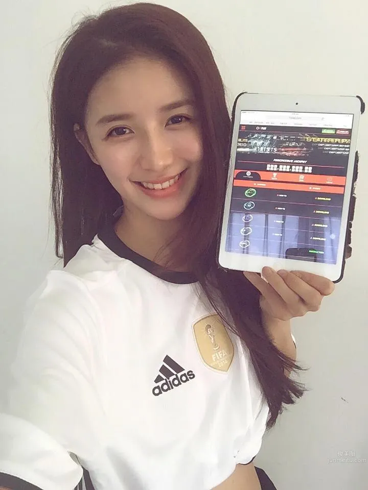 悠悠(Joeychua)- 大馬正妹化妝師有顔值也有胸～ 18