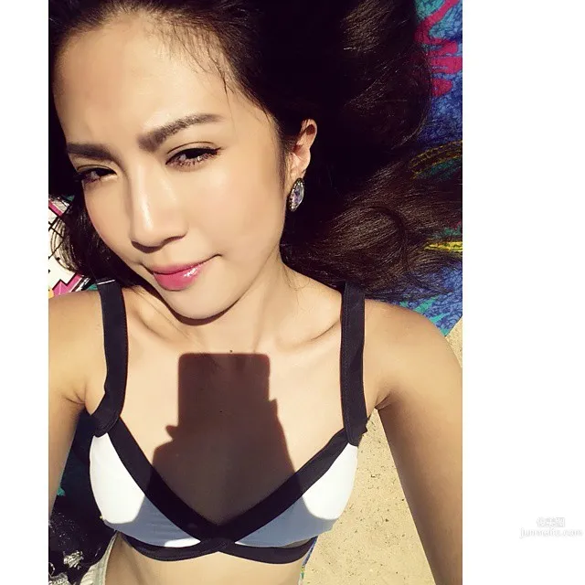 餘逸思Yoshi Yu- 健身女模大秀好身材 7