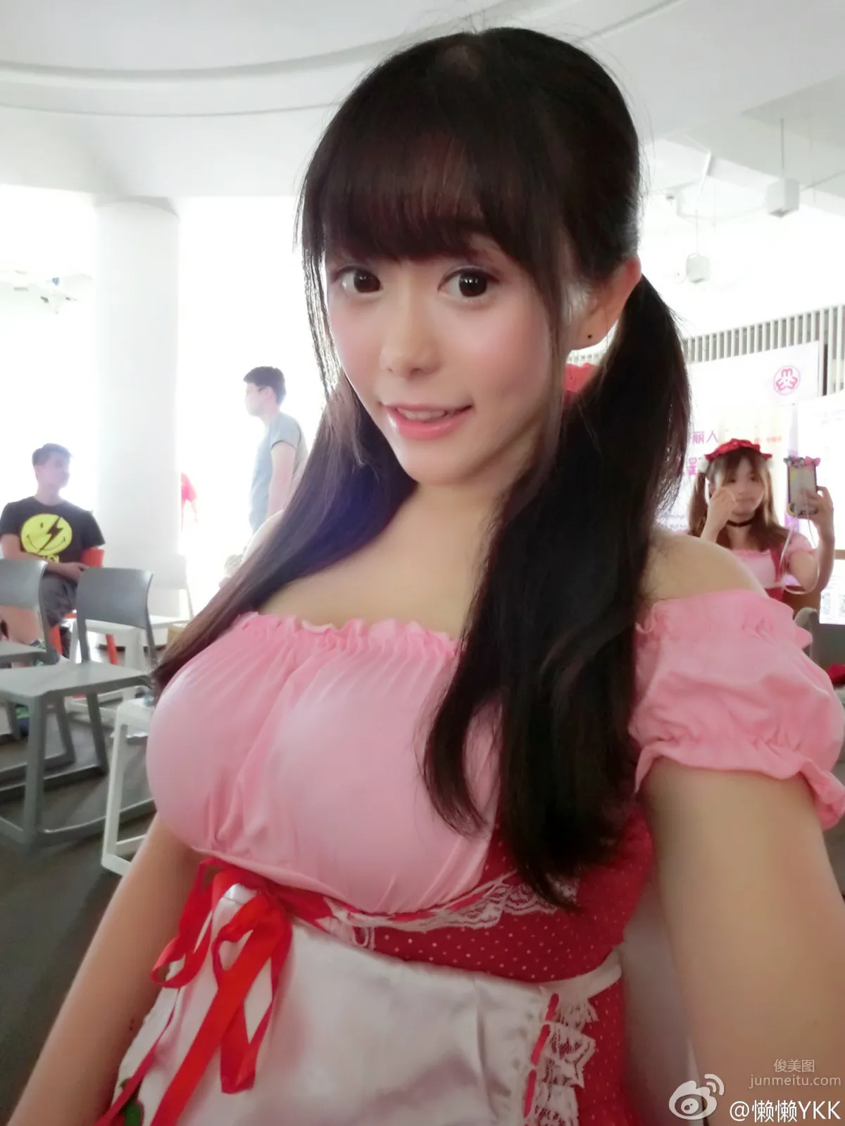 懶懶YKK- 2016ChinaJoy觸手TV展台主推SG 21