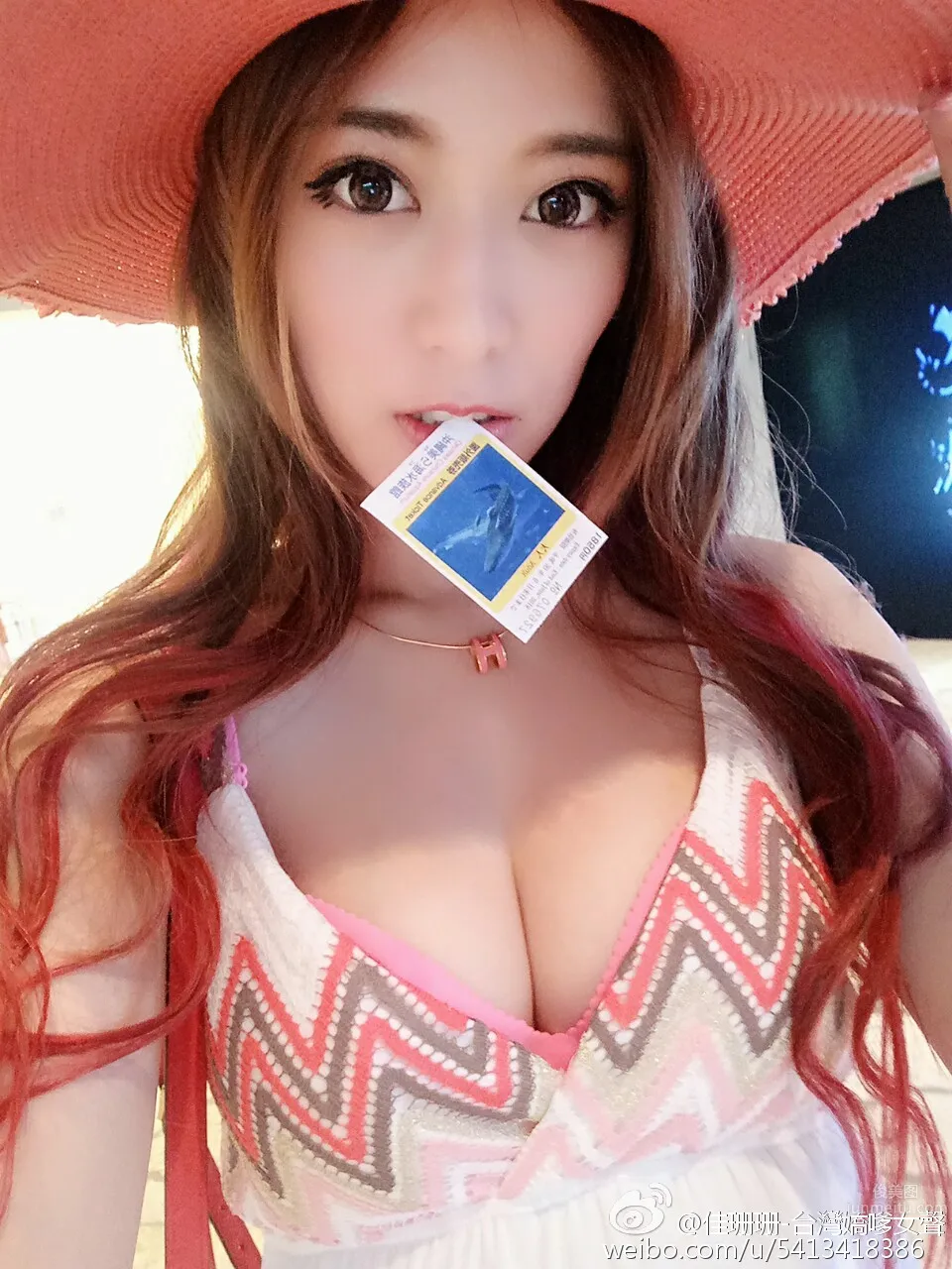 傲嬌甜心(佳珊珊)- 水汪汪的大眼正妹車模 9
