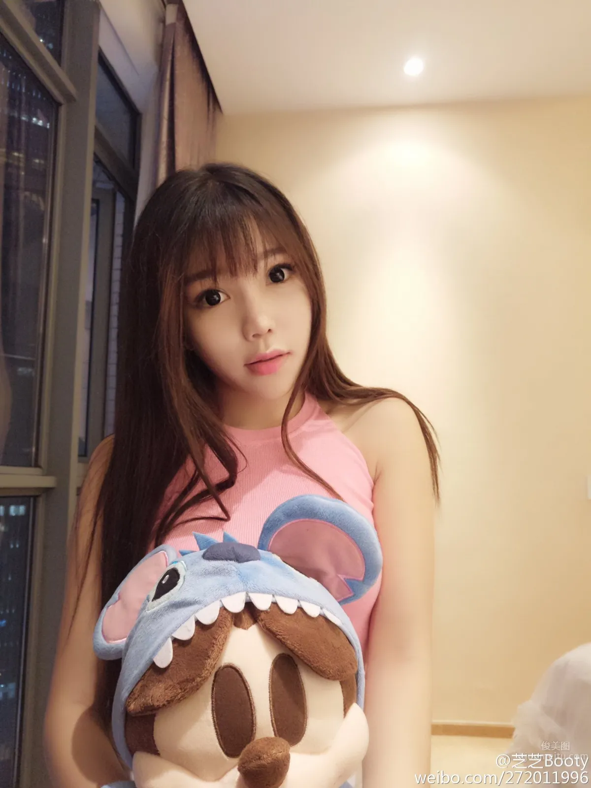 芝芝Booty- 俏皮女主播私房照 15