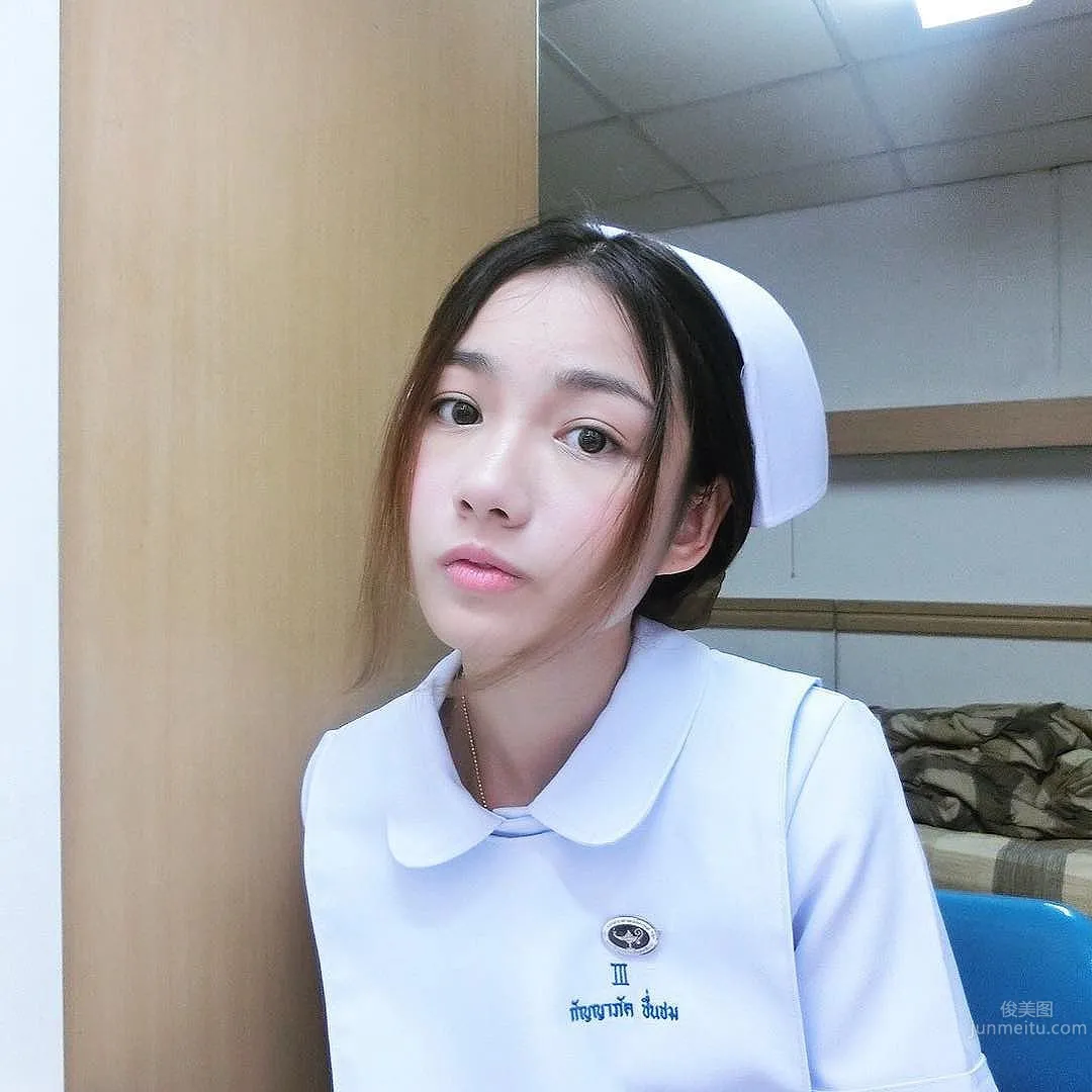 Namkhing Kanyapak- 最美護士的制服誘惑 8