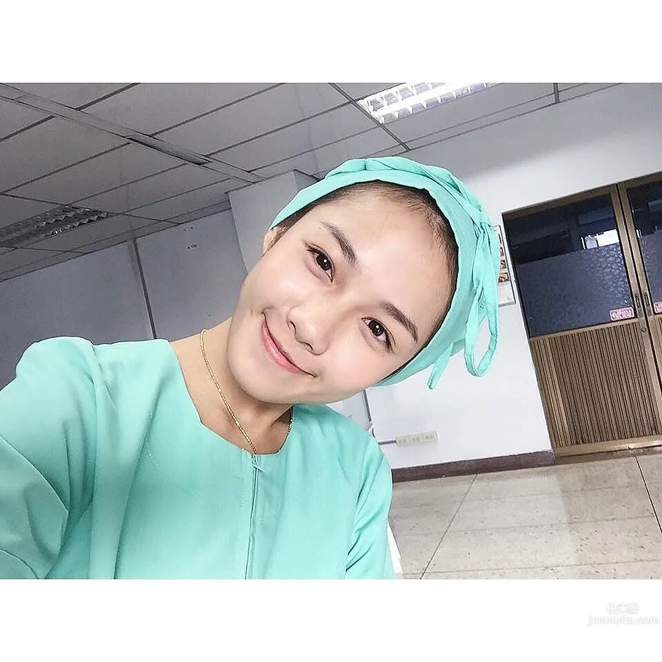 Namkhing Kanyapak- 最美護士的制服誘惑 9