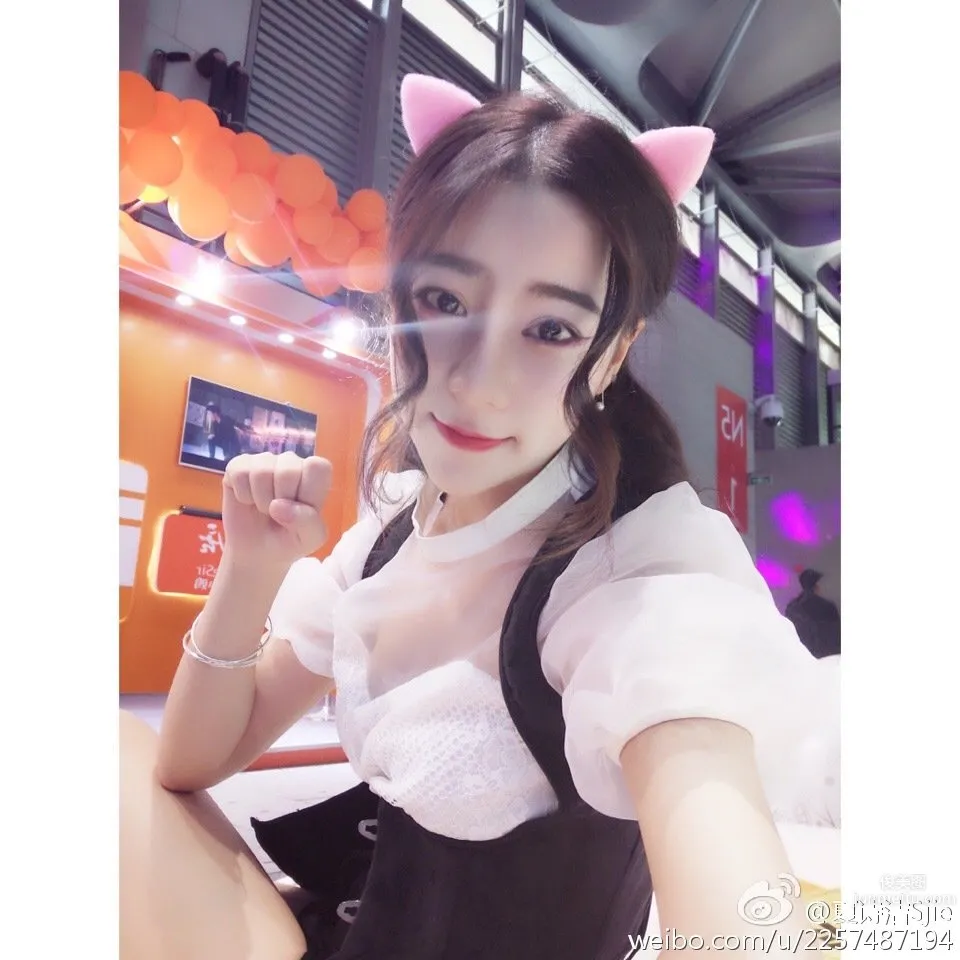 夏詩潔Sijie- CJ2016 網龍遊戲展台SG。 7