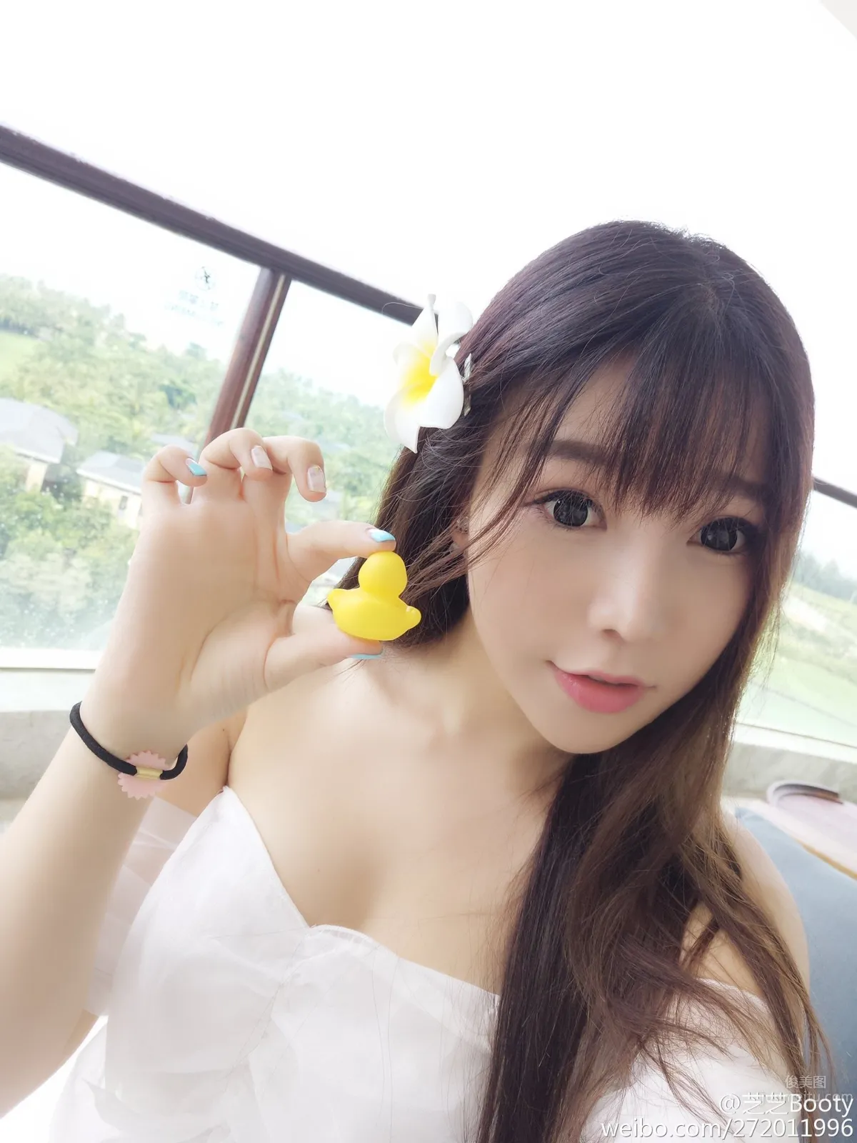 芝芝Booty- 俏皮女主播私房照 1