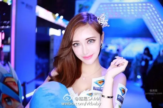 路易SAMA- 2016ChinaJoy微鲸展台SG 20