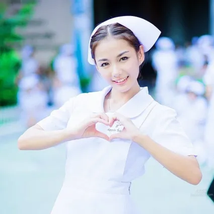Namkhing Kanyapak- 最美護士的制服誘惑