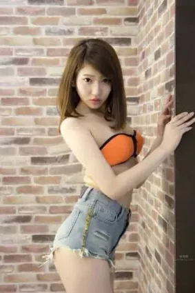 緒方友莉奈- 日本新晉美腿麻豆