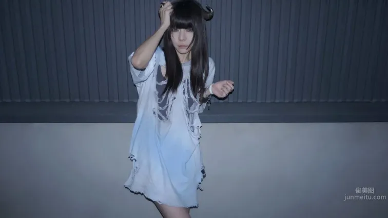 真缟花栗鼠- 骨感美人私房寫真