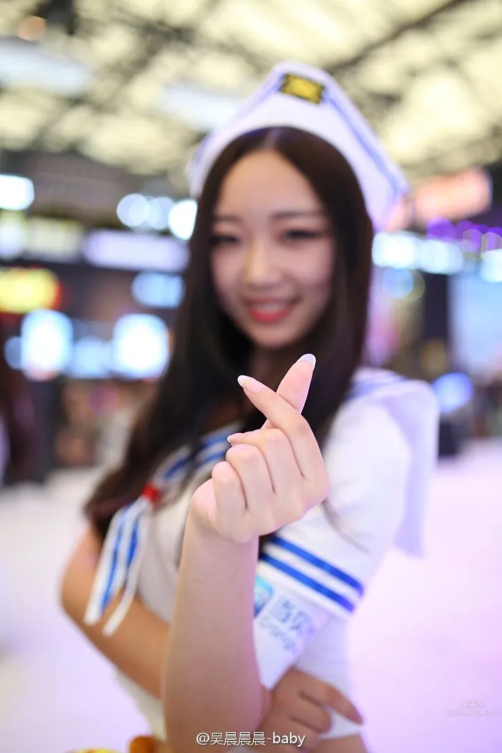 吴晨- 2016ChinaJoy当贝市场展台SG_1