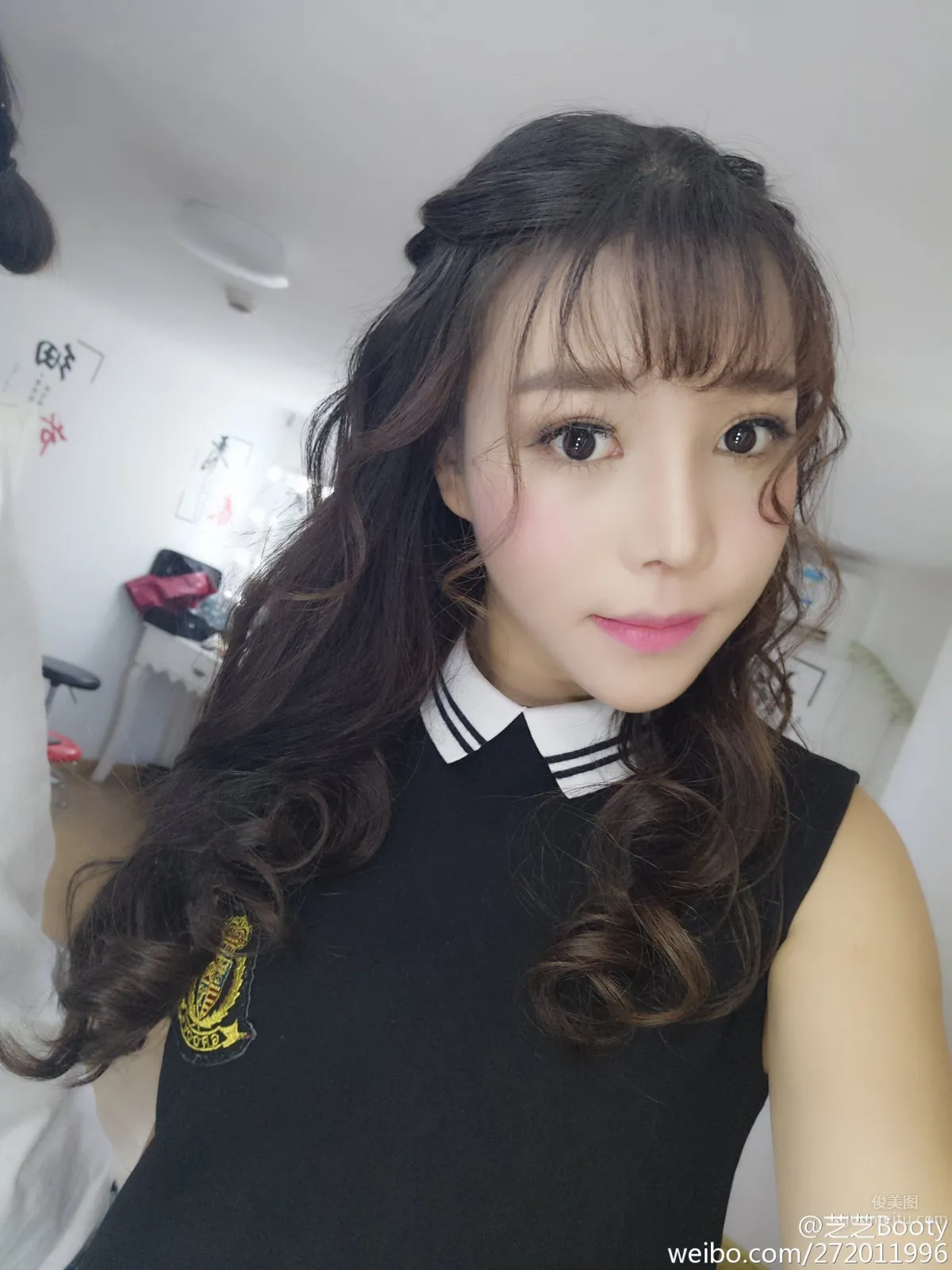 芝芝Booty- 俏皮女主播私房照 19