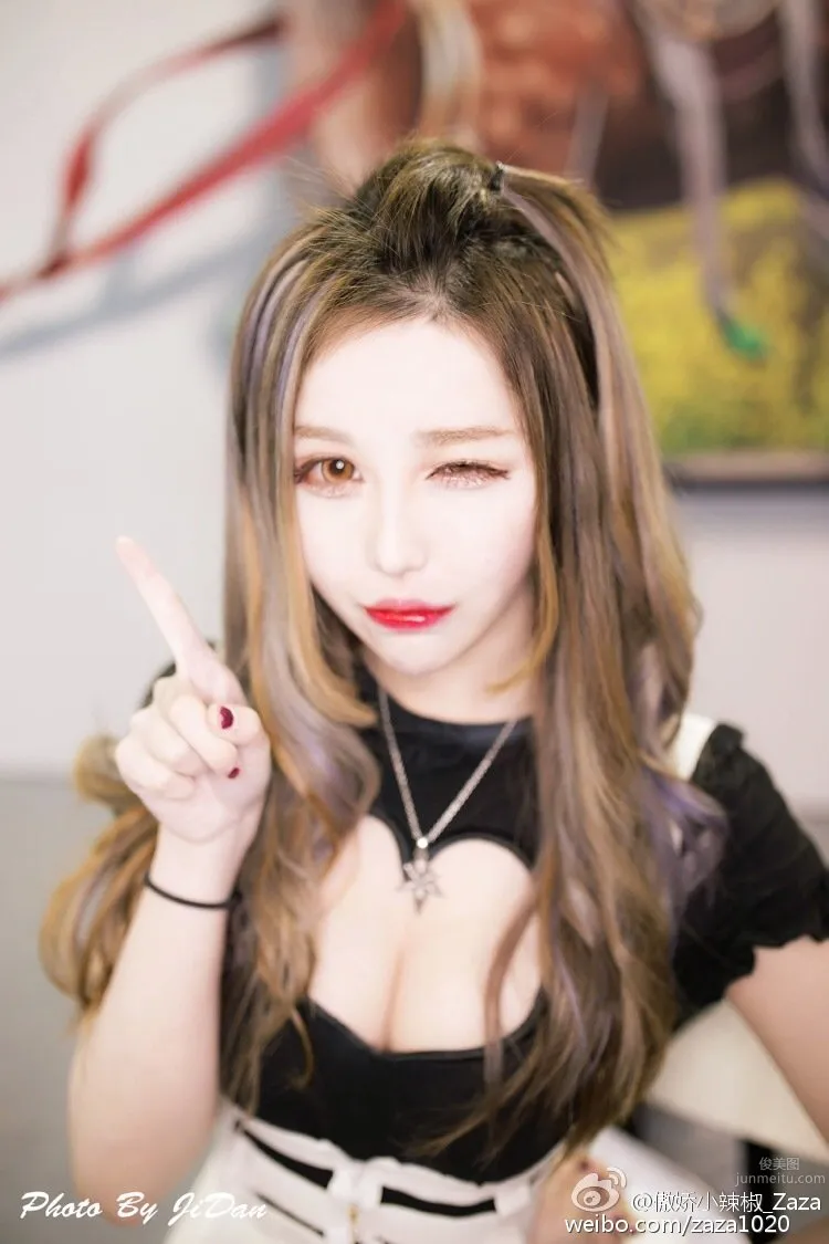 Zaza(傲嬌小辣椒)- 最受歡迎的蝸牛showgirl 26