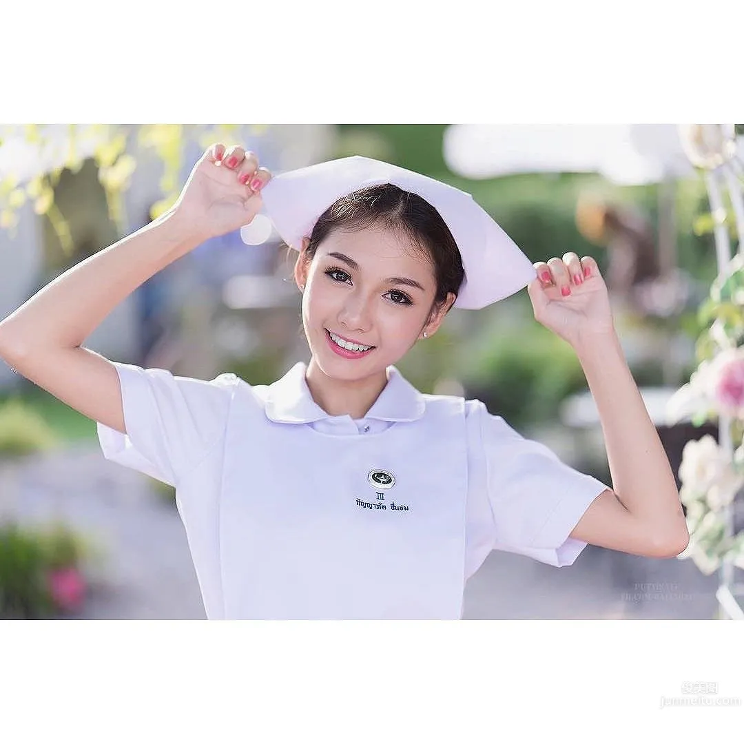 Namkhing Kanyapak- 最美護士的制服誘惑 14