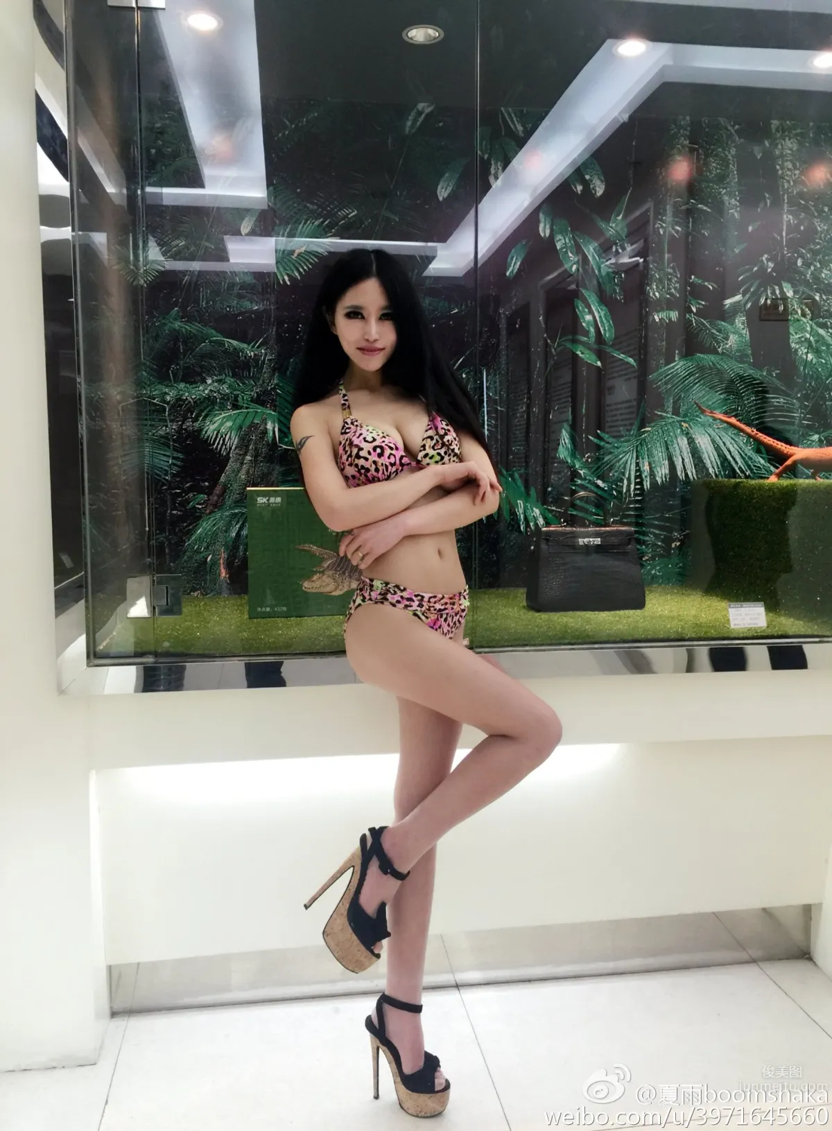 夏冠昀- 來自台灣的美人showgirl 26