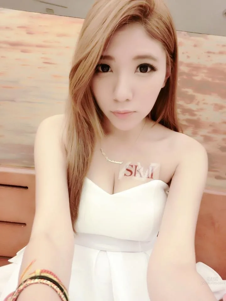 Queenie國甯妞- 韻味十足的中法混血美人兒 6