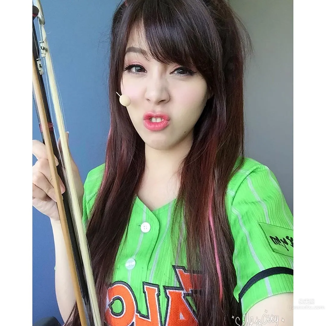 小彩Zaya- 氣質好出衆的「無雙樂團」正妹隊長 22