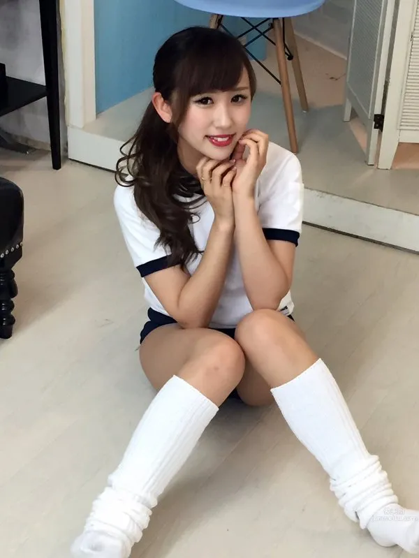 瀬戸ういか- 俏丽赛车女模私房照_15