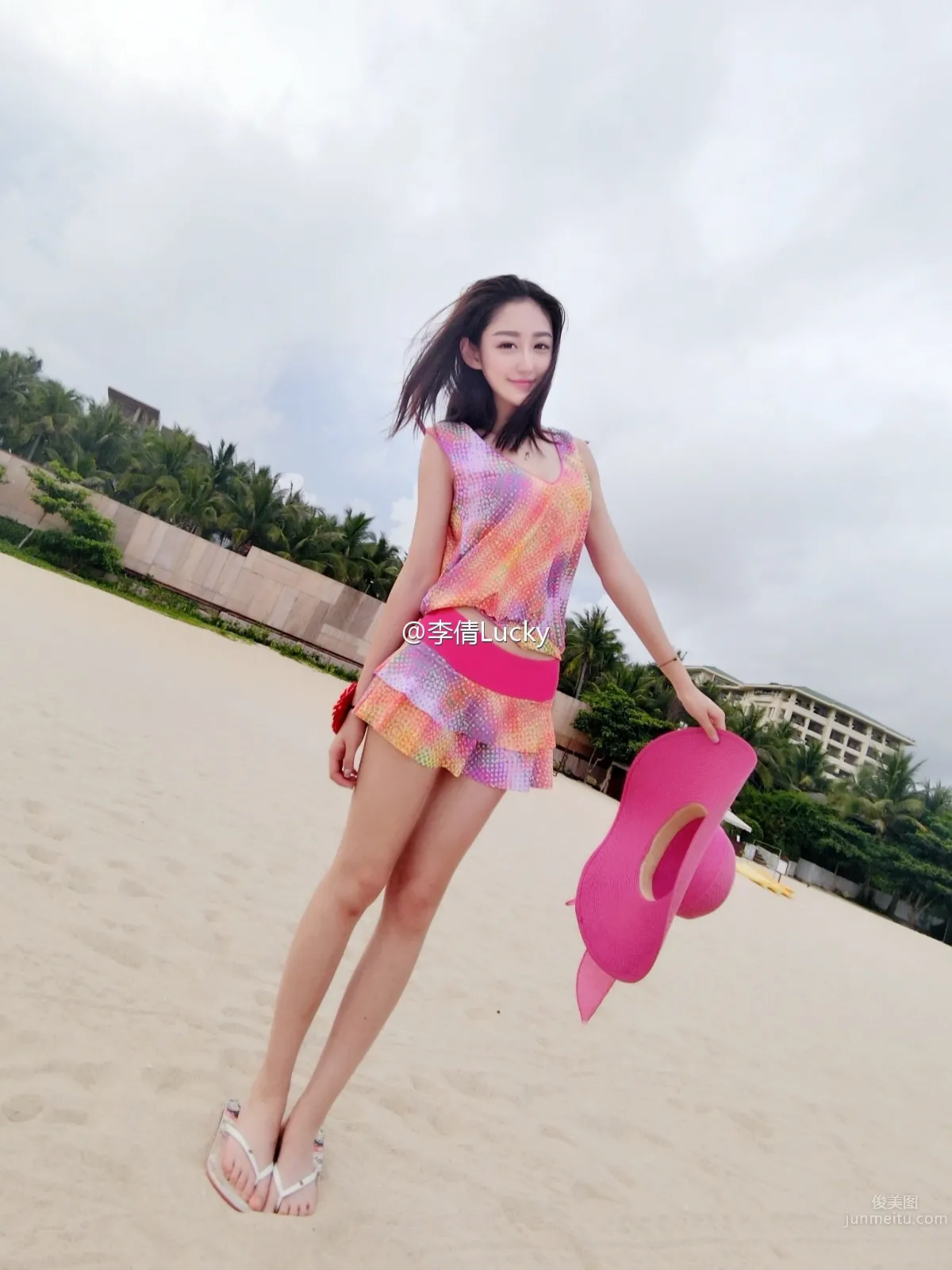 李倩Lucky- 比基尼美照實在誘人 5