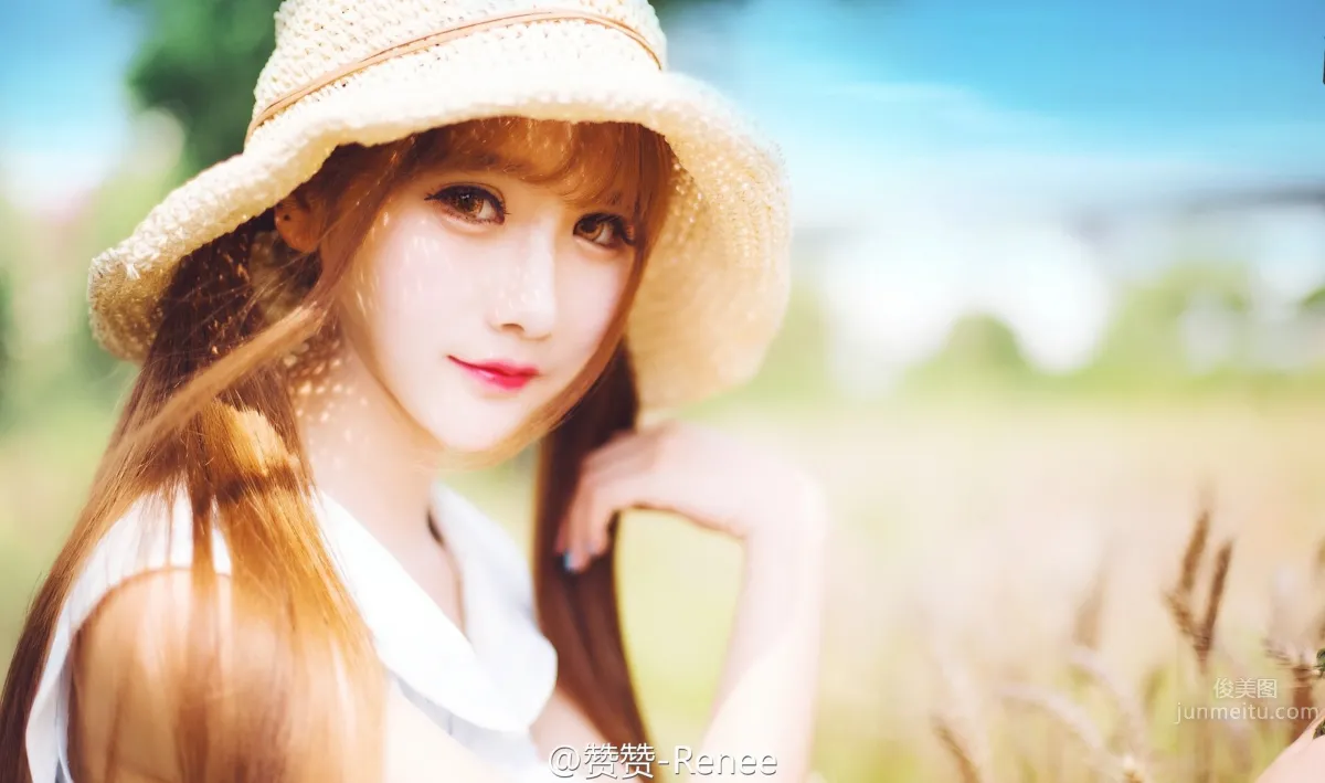 贊贊Renee- 2016ChinaJoy多玩遊戲展台SG 18