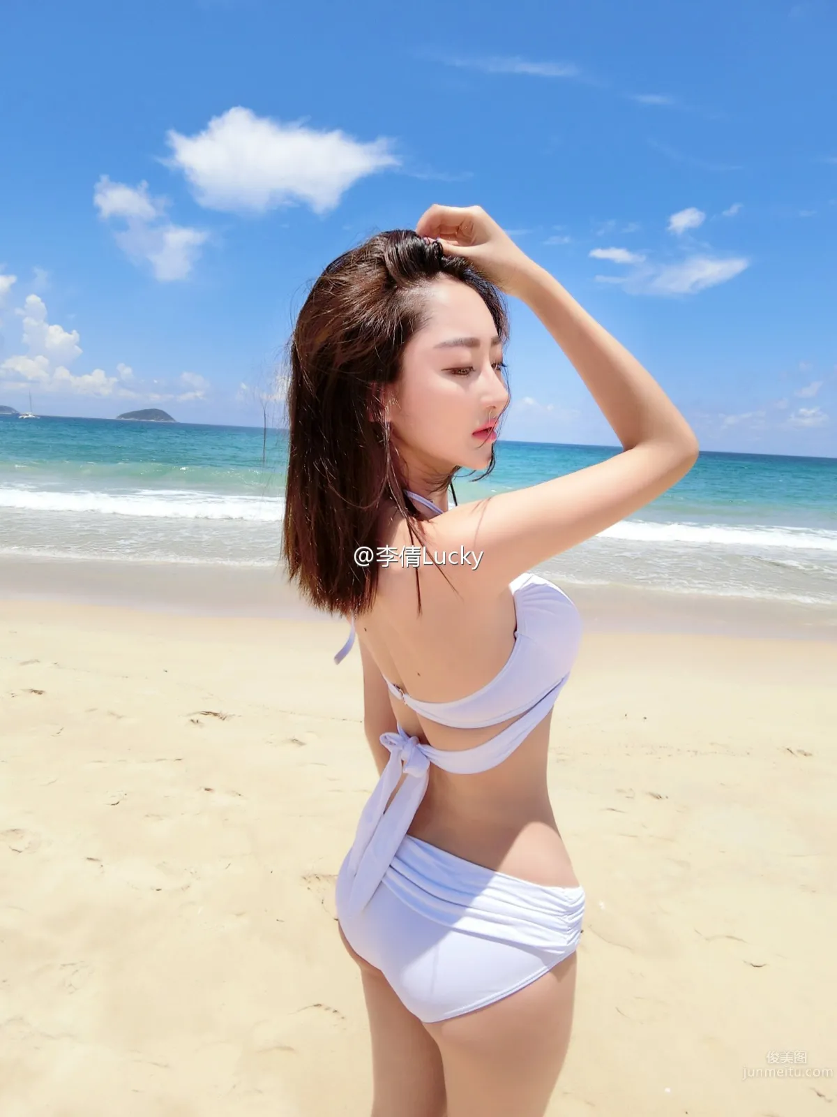李倩Lucky- 比基尼美照實在誘人 15