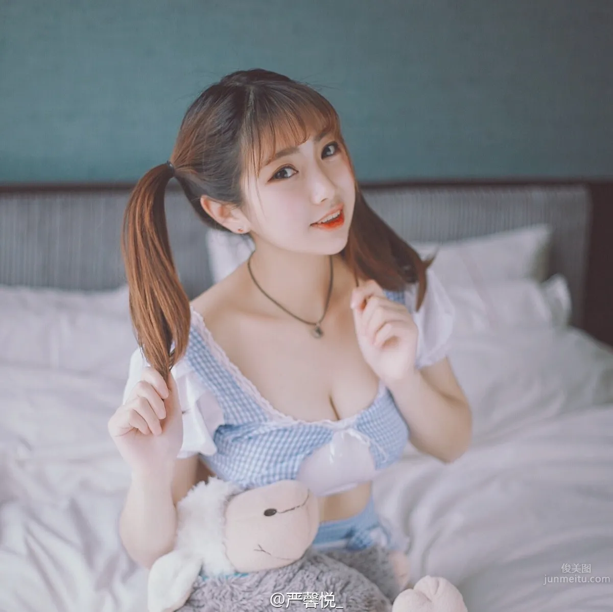 嚴馨悅- 2016ChinaJoy360展台SG 15