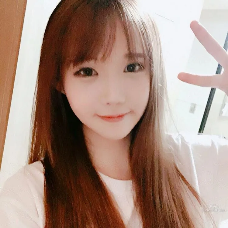 BJ Sojin- 好正的白皙南韓視訊主播 12