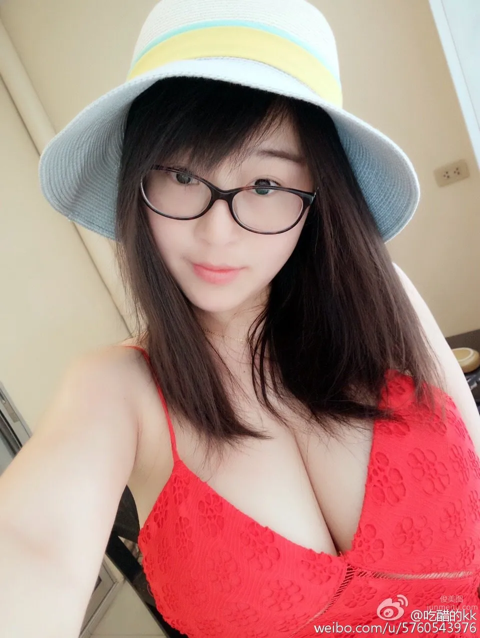 吃醋的kk- 絕對大胸美女主播私房照 20